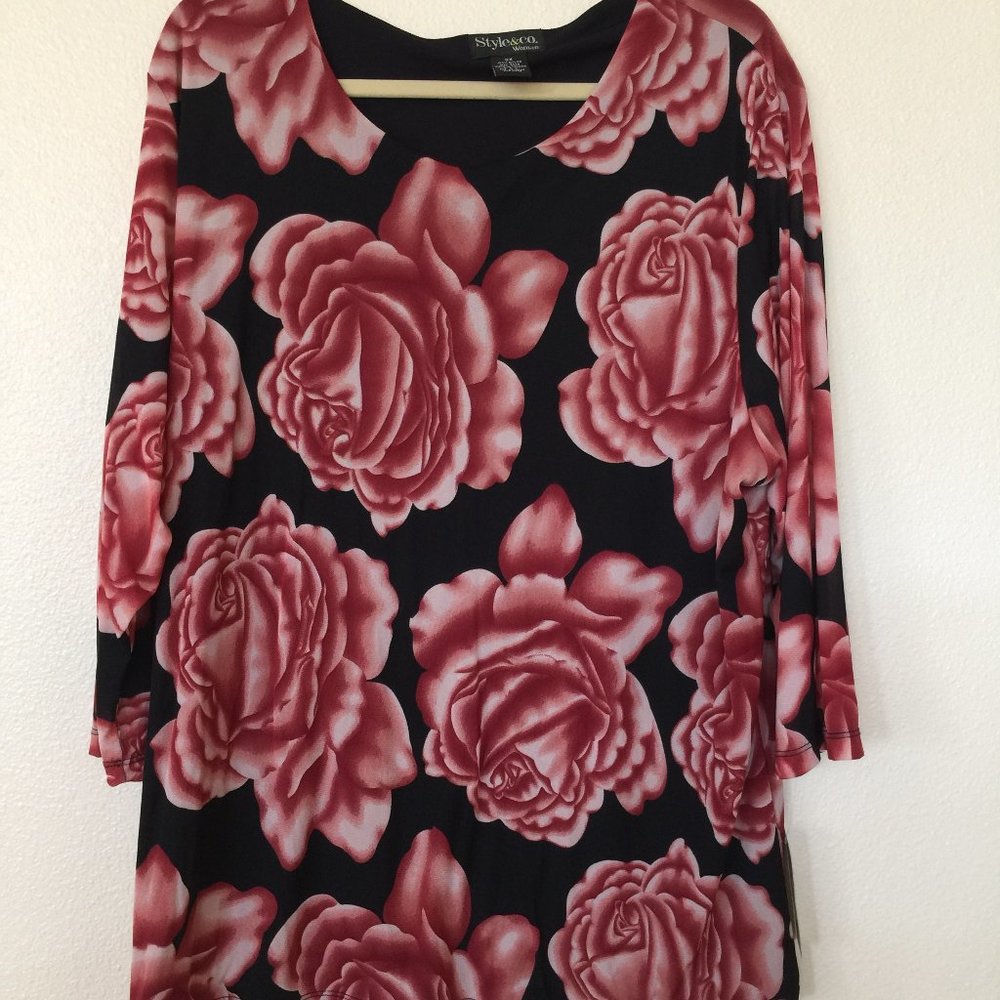 NWT Stylish, Lined, Red Rose Blouse Size 3X